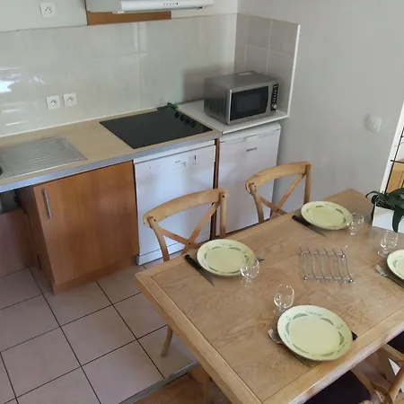 Ξενοδοχείο με διαμερίσματα Val De Roland