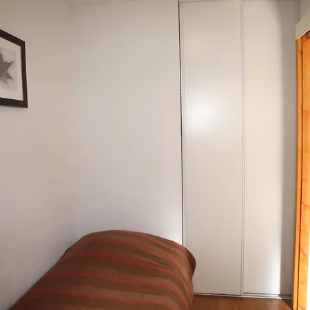 Val De Roland מלון דירות 3*