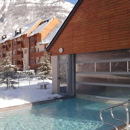 Val De Roland Aparthotel